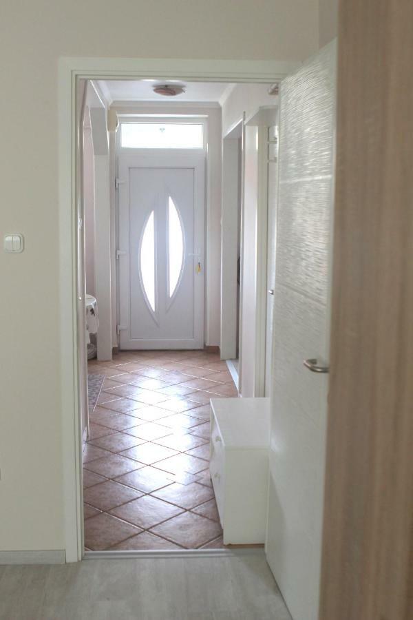 Strandfuerdo Apartman Eger Exterior foto
