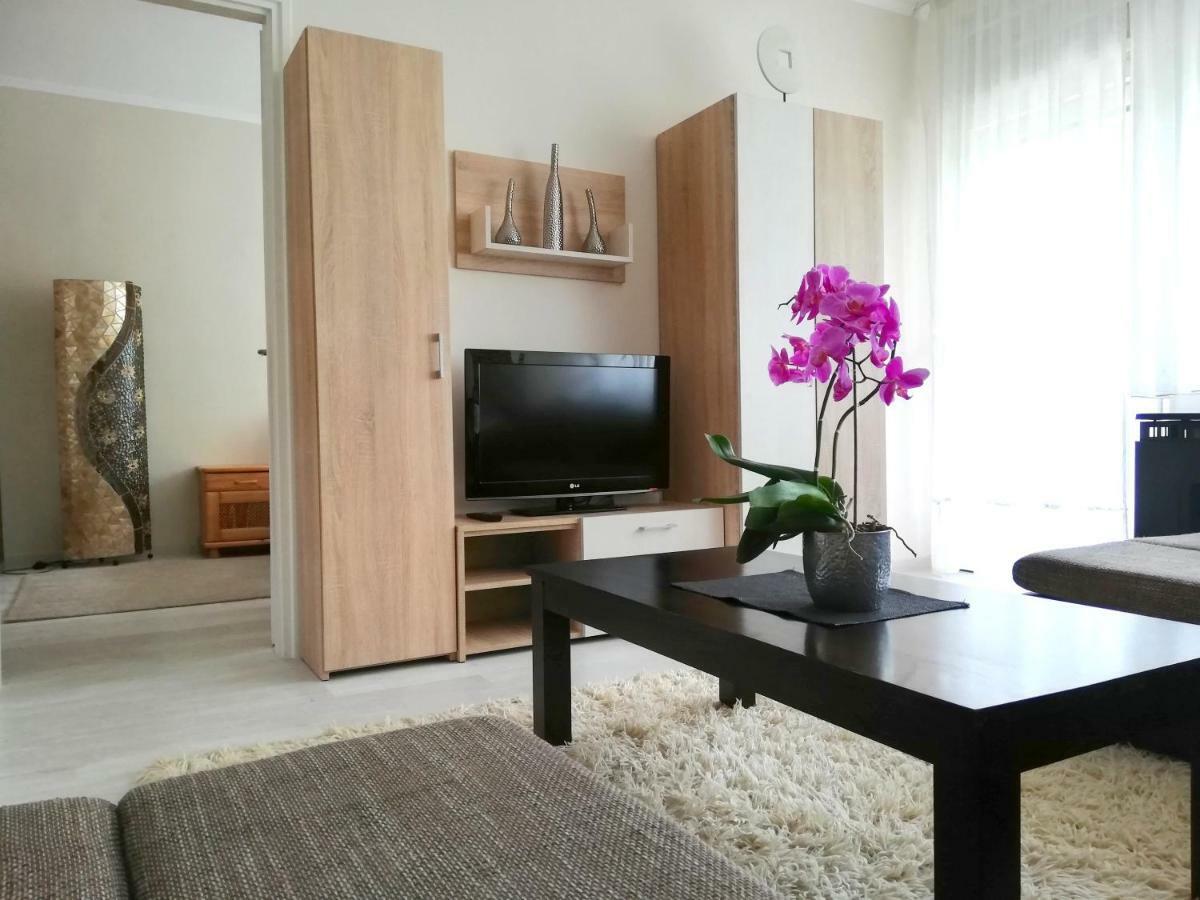 Strandfuerdo Apartman Eger Exterior foto